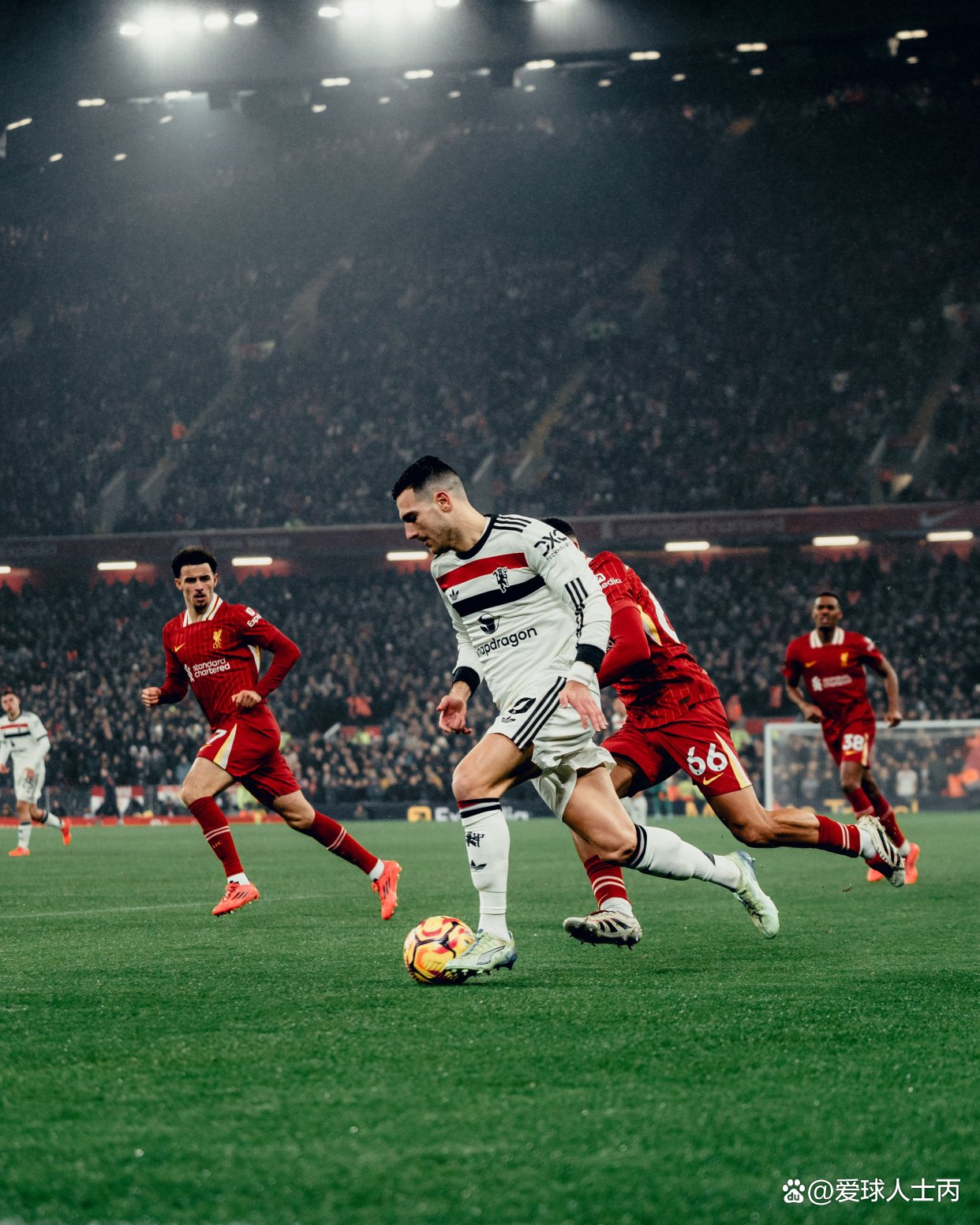 od体育下载-包含利物浦备战世俱杯半决赛，曼联状态成关键的词条