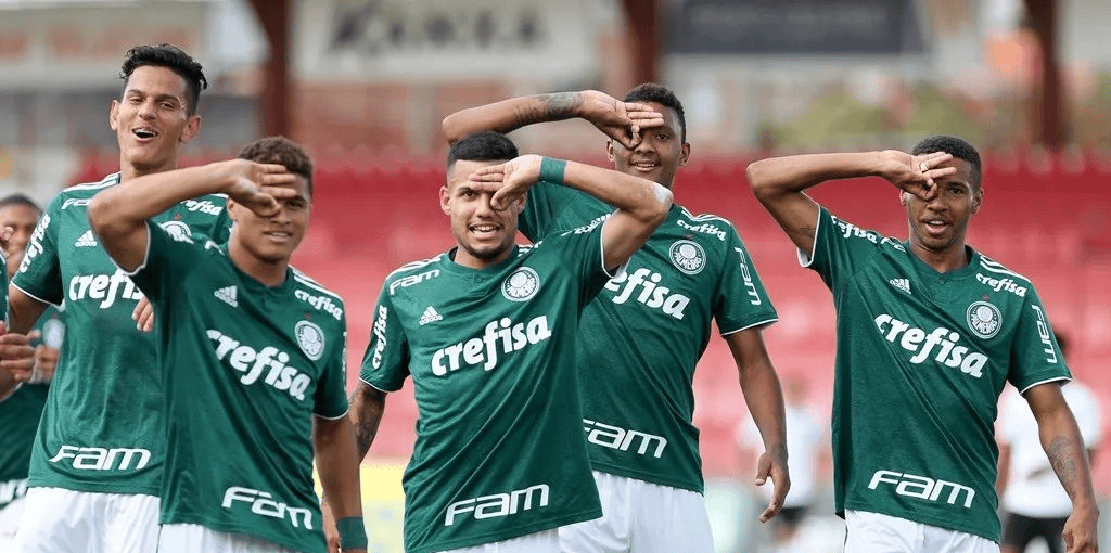 od体育官网入口-帕尔梅拉斯替补席深度成优势,冲击世俱杯冠军的简单介绍