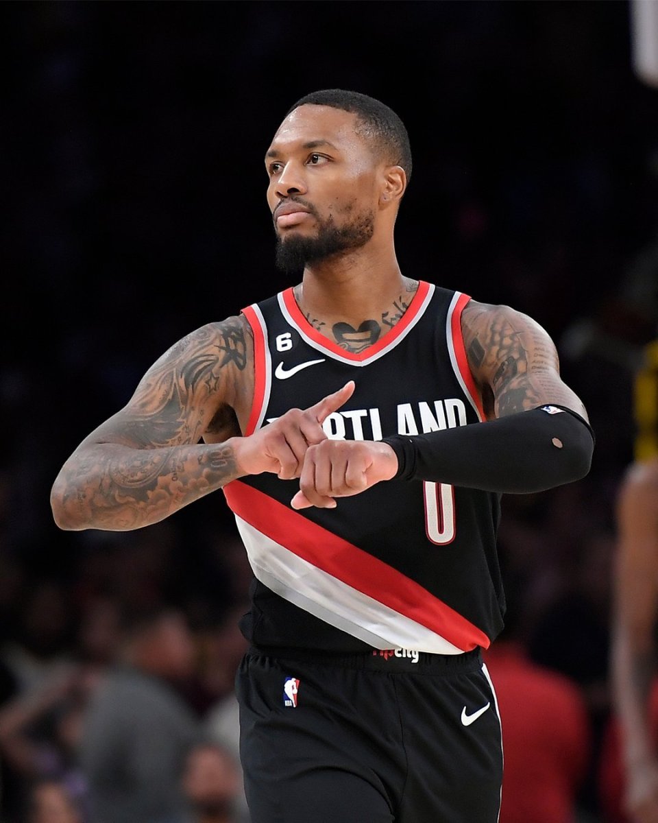 od体育电竞-开拓者主场告捷，利拉德单节独揽分