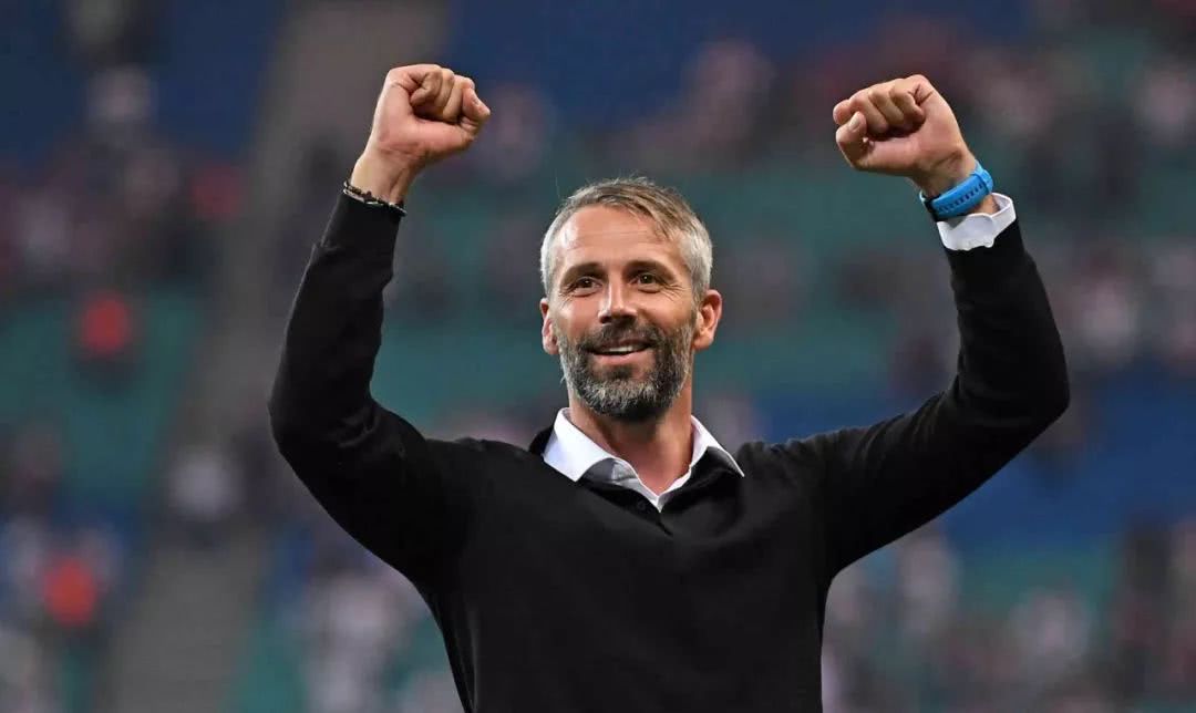 od体育电竞-阿贾克斯勉强晋级，黑马之路仍需努力的简单介绍