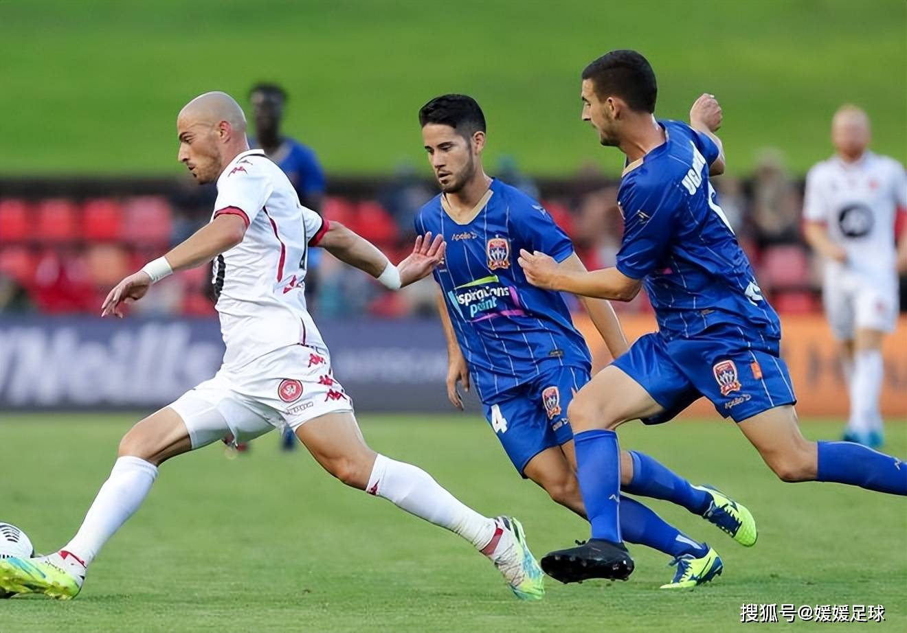 od体育app-关于凯泽斯劳滕队员合作默契，取得胜利的信息