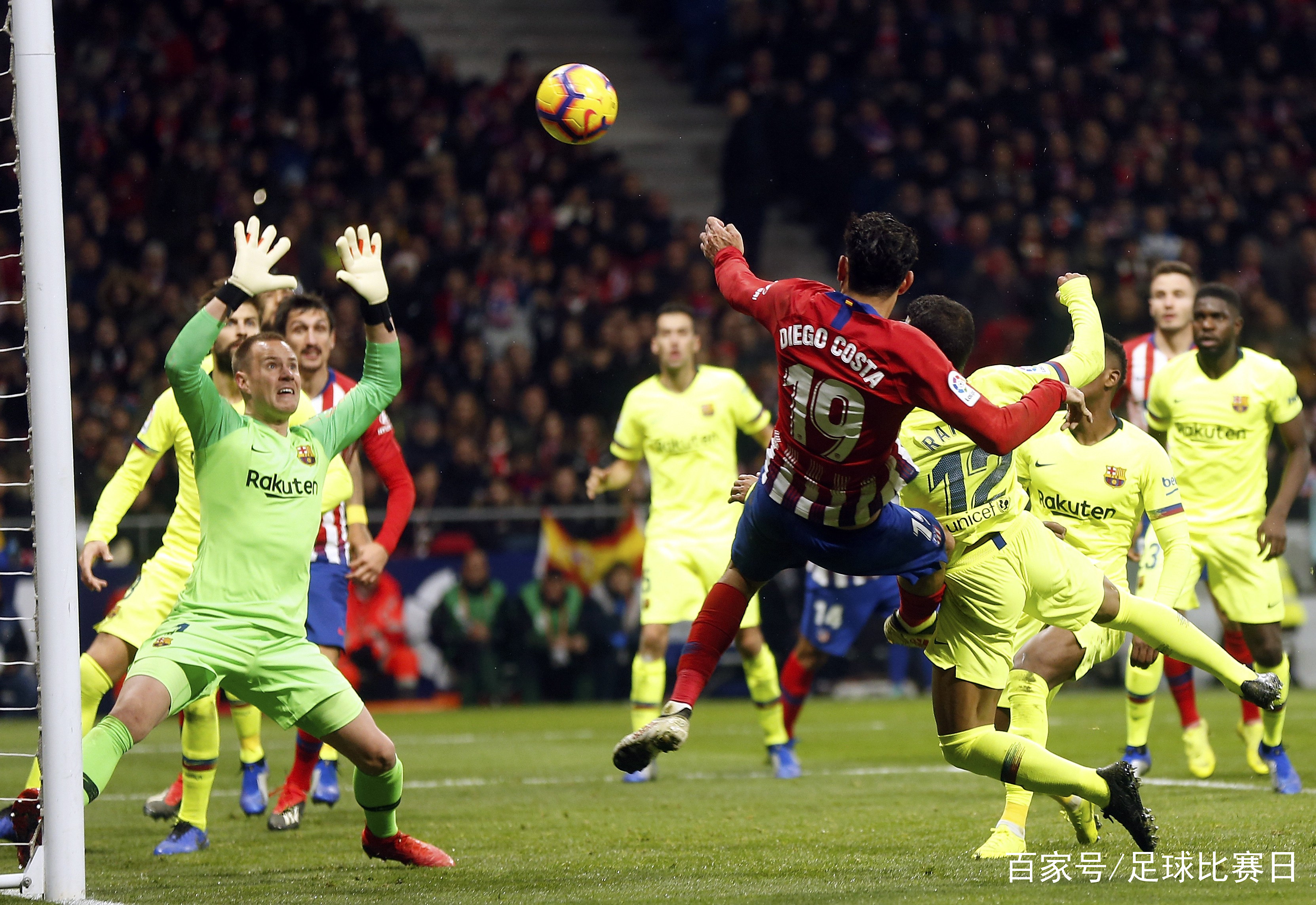 od体育网页版-平分秋色:足球赛场上角逐白热化的简单介绍