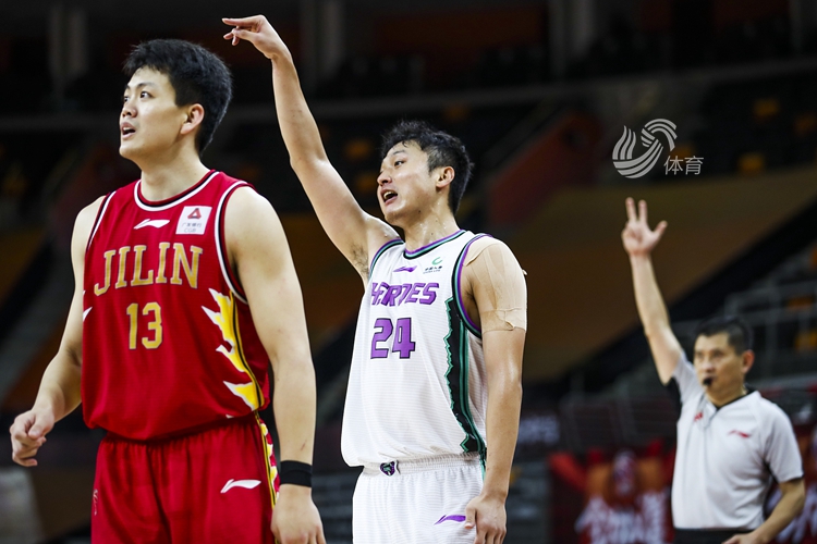 od体育网页版入口-渭南男篮稳扎稳打,晋级下一轮