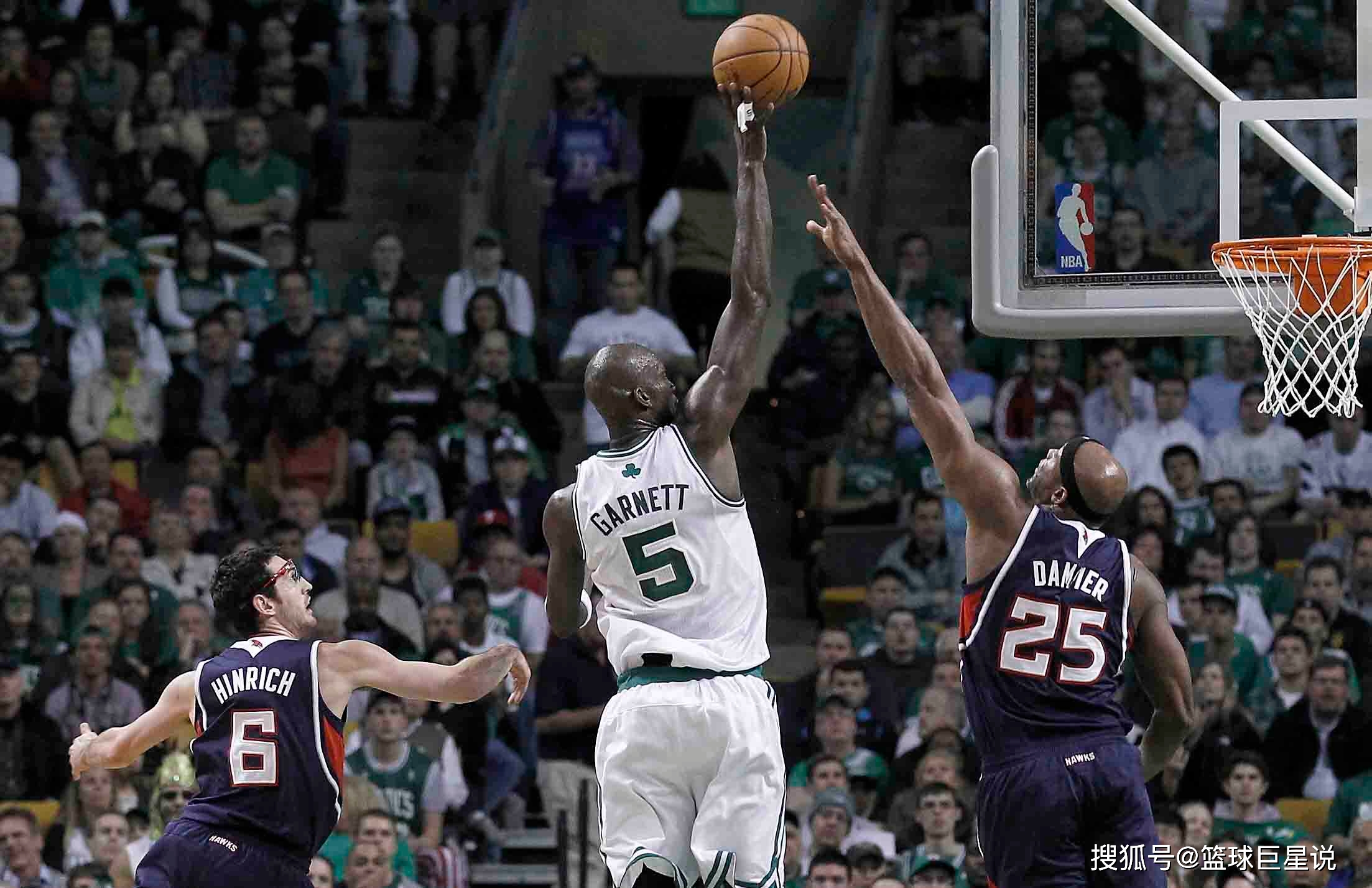 od体育中国官网-关于亚特兰大逆袭夏洛特,加内特出色发挥领衔全队的信息