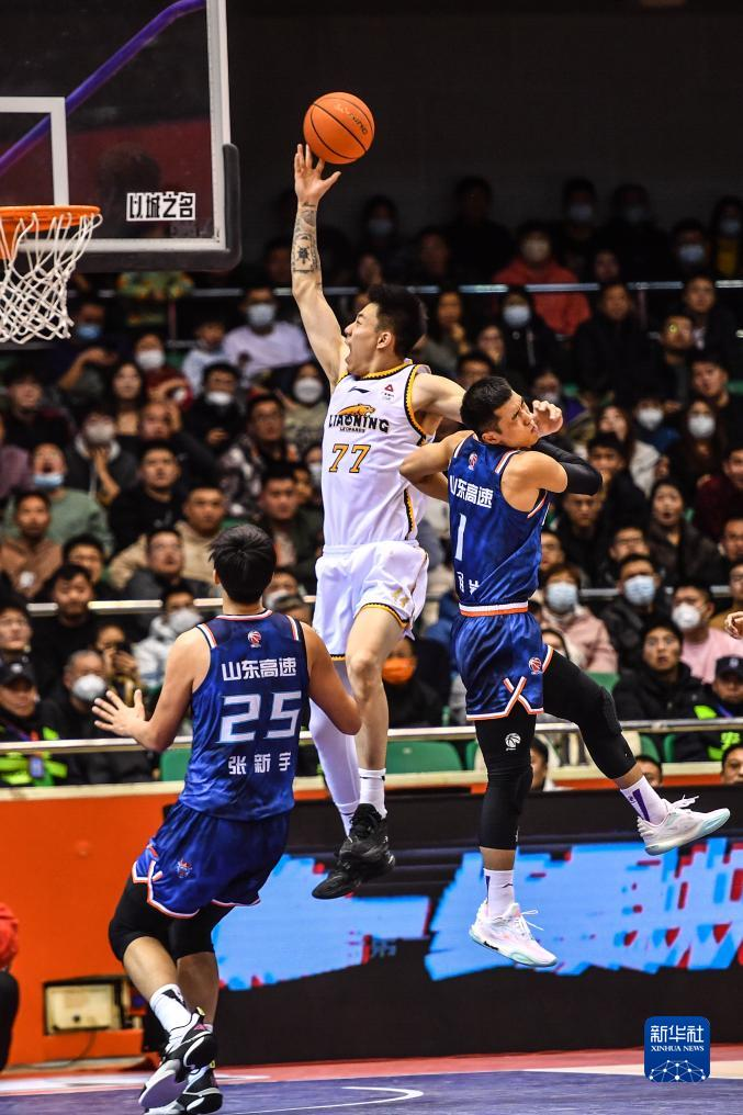 关于山东男篮力挺向前，团队实力展现领跑全场的信息